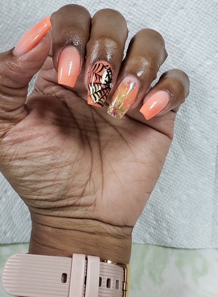 Laura Nails nail photo 8